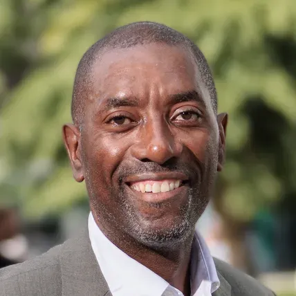 Dr. Wayne Mitchell